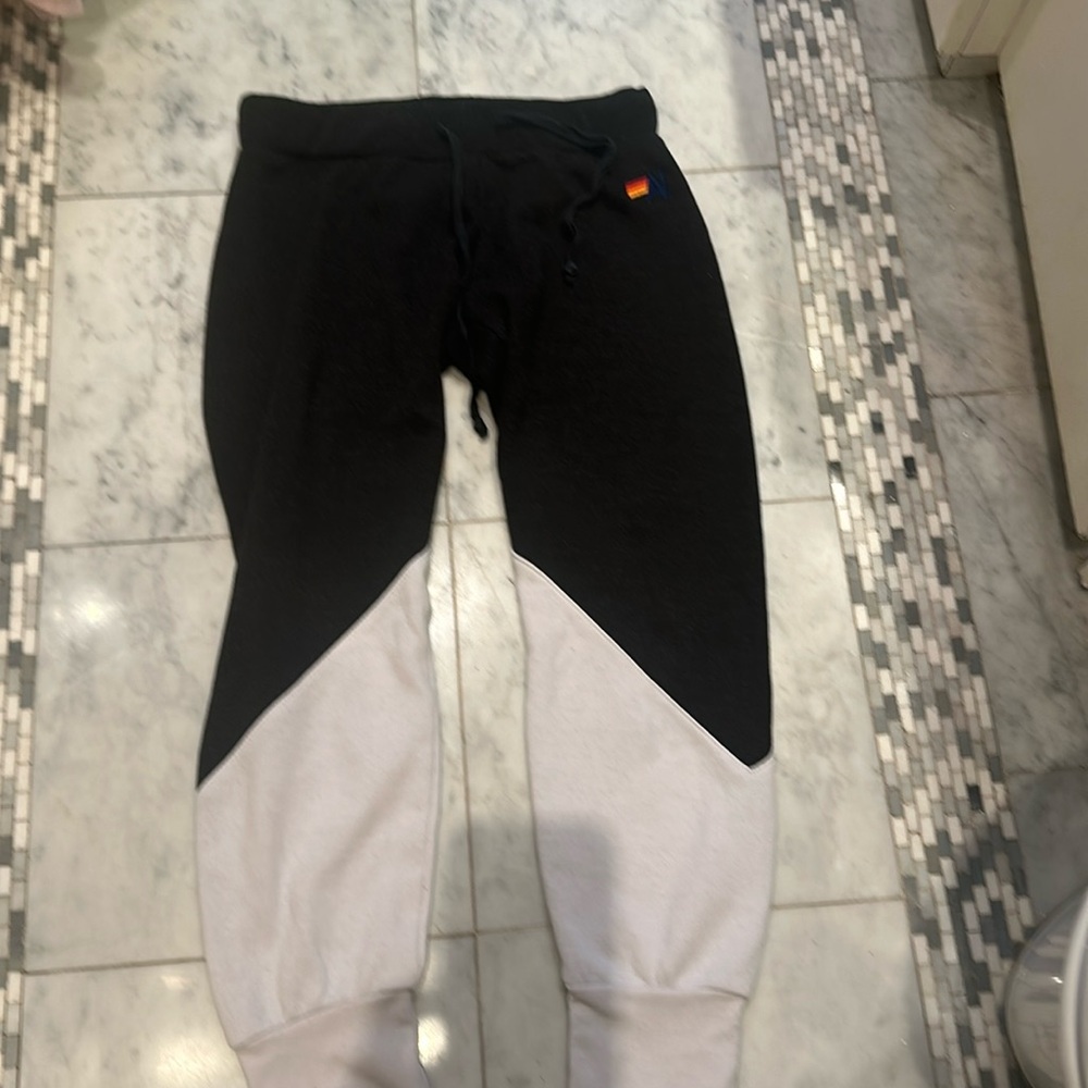 Aviator nation heathered  black and white swestoants